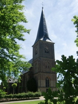 Xanten-Wardt : Am Kerkend, kath. Pfarrkirche St. Willibrord